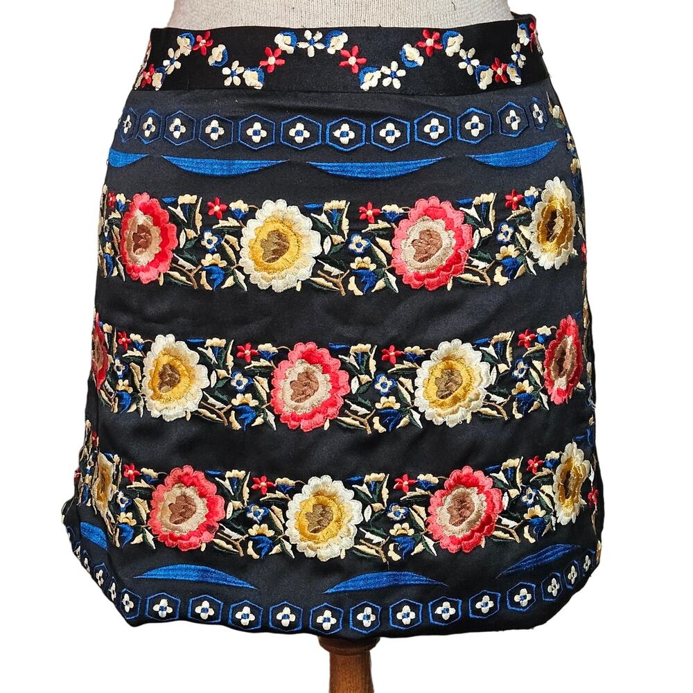 Topshop Black Embroidered Mini Skirt Size 4